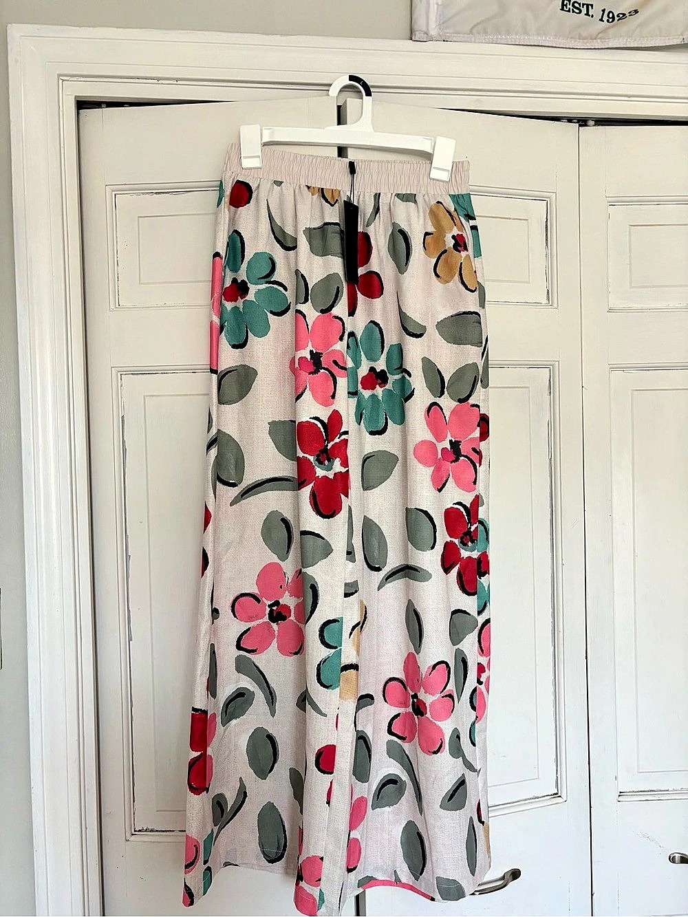 YOTARUIT Floral Maxi Skirt White & Pink Medium NWT